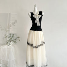 画像をギャラリービューアに読み込む, レースリボン付ノースリーブトップス＆黒パイピングシフォンスカートセットアップ大人エレガント
