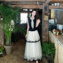 画像をギャラリービューアに読み込む, レースリボン付ノースリーブトップス＆黒パイピングシフォンスカートセットアップ大人エレガント
