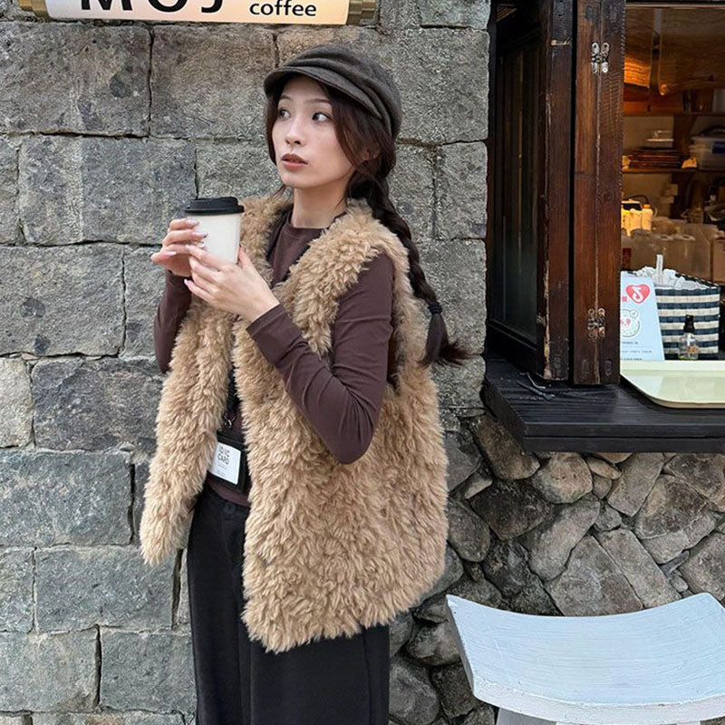 フェイクファーベストムートン風 ふわふわゆったり 重ね着 コーデ カジュアル