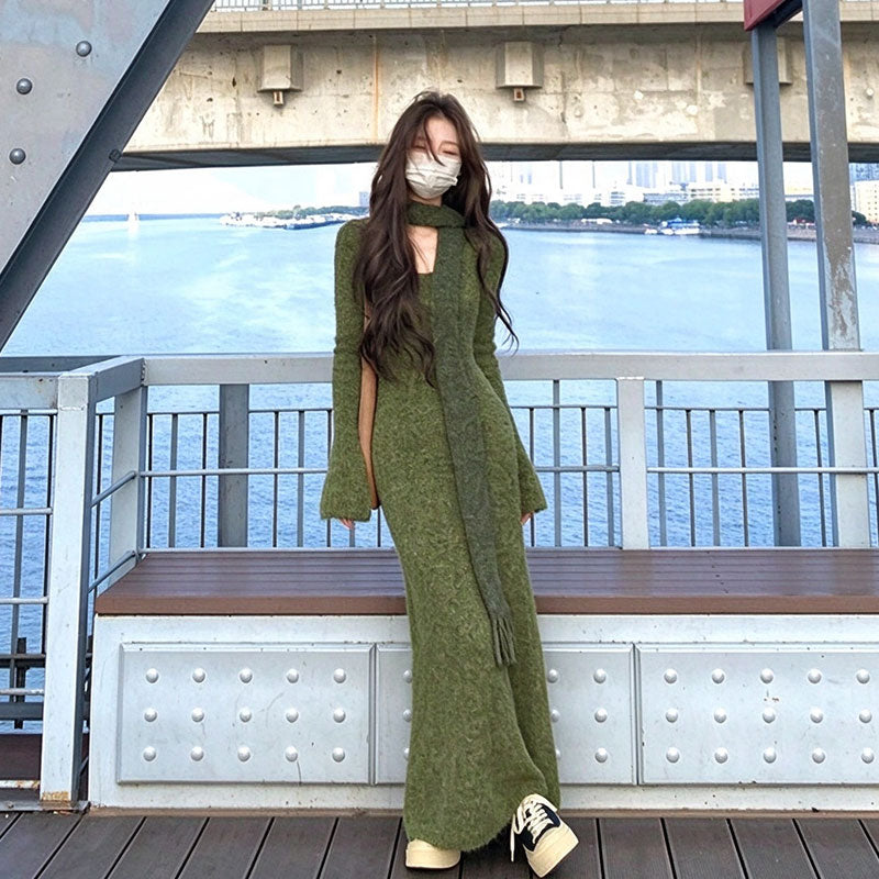 マフラー付き フレアスリーブ ニットワンピース ロング丈ワンピース