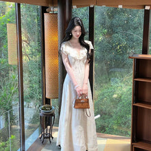 画像をギャラリービューアに読み込む, レースフリル 花柄レース マキシデートワンピース デートコーデ 着痩せ 大人エレガント
