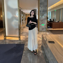 画像をギャラリービューアに読み込む, ニット トップス ＆ ロング スカート セットアップ（ベルト付き） 2点セット オフショルダー 半袖 プリーツスカート マキシ丈 体型カバー 大人可愛い 上品 ゆったり お出かけ 通勤 オフィス ファッション 美シルエット
