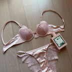 【ブラセット】レース ブラジャー + ショーツ 上下セット 谷間メイク 盛れる 大人可愛い