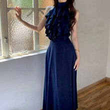 画像をギャラリービューアに読み込む, ネイビー ホルターネック フリルトップス + ロングスカート セットアップ エレガント
