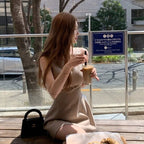 ノースリーブミニワンピース スクエアネック タイトフレア 韓国トレンド 細見え スリム デート服 オケージョン 4 色展開