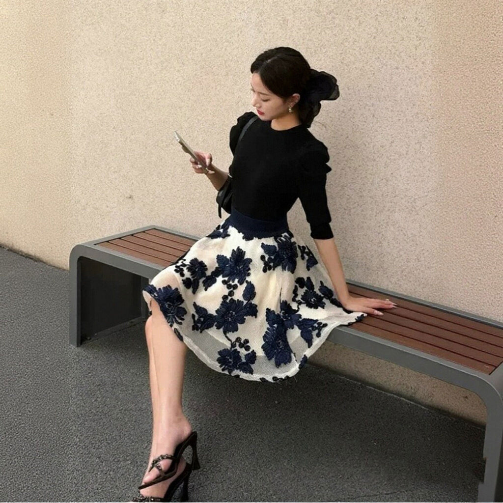【セットアップ】黒パフスリーブトップス+花柄刺繍プリーツスカート 優雅レトロ風 デートコーデ