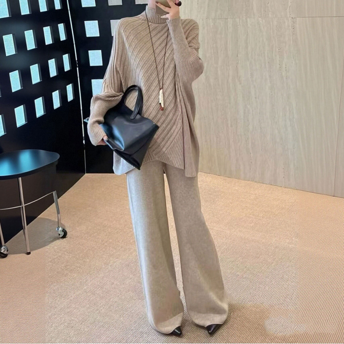 ハイネック斜めリブニットトップス＋ワイドパンツ2点セットアップゆったりシルエット 大人きれいめ ニットセット