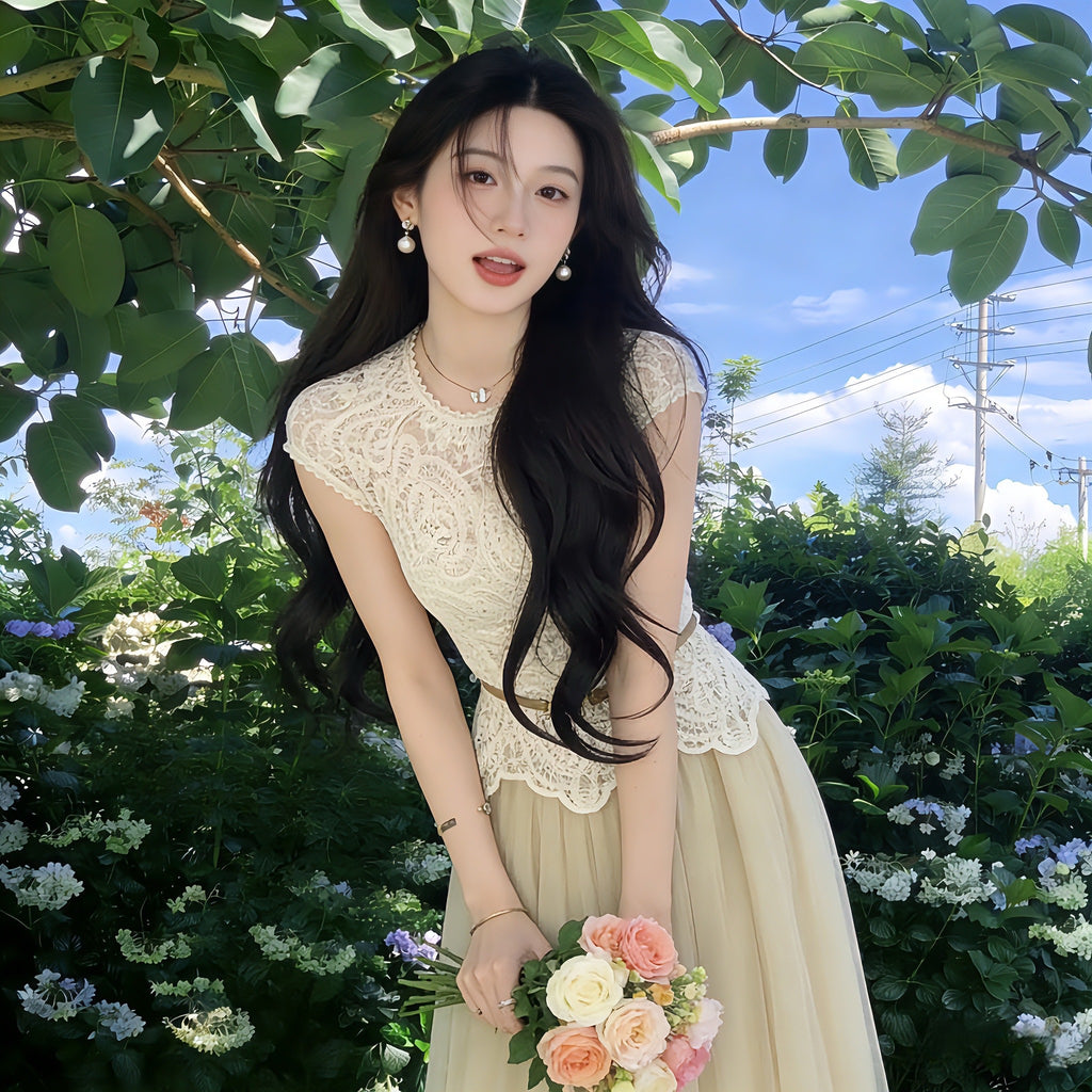 【セットアップ】レースノースリーブトップス × チュールスカート エレガント 大人可愛い 結婚式 / デート対応（ベルト付き）