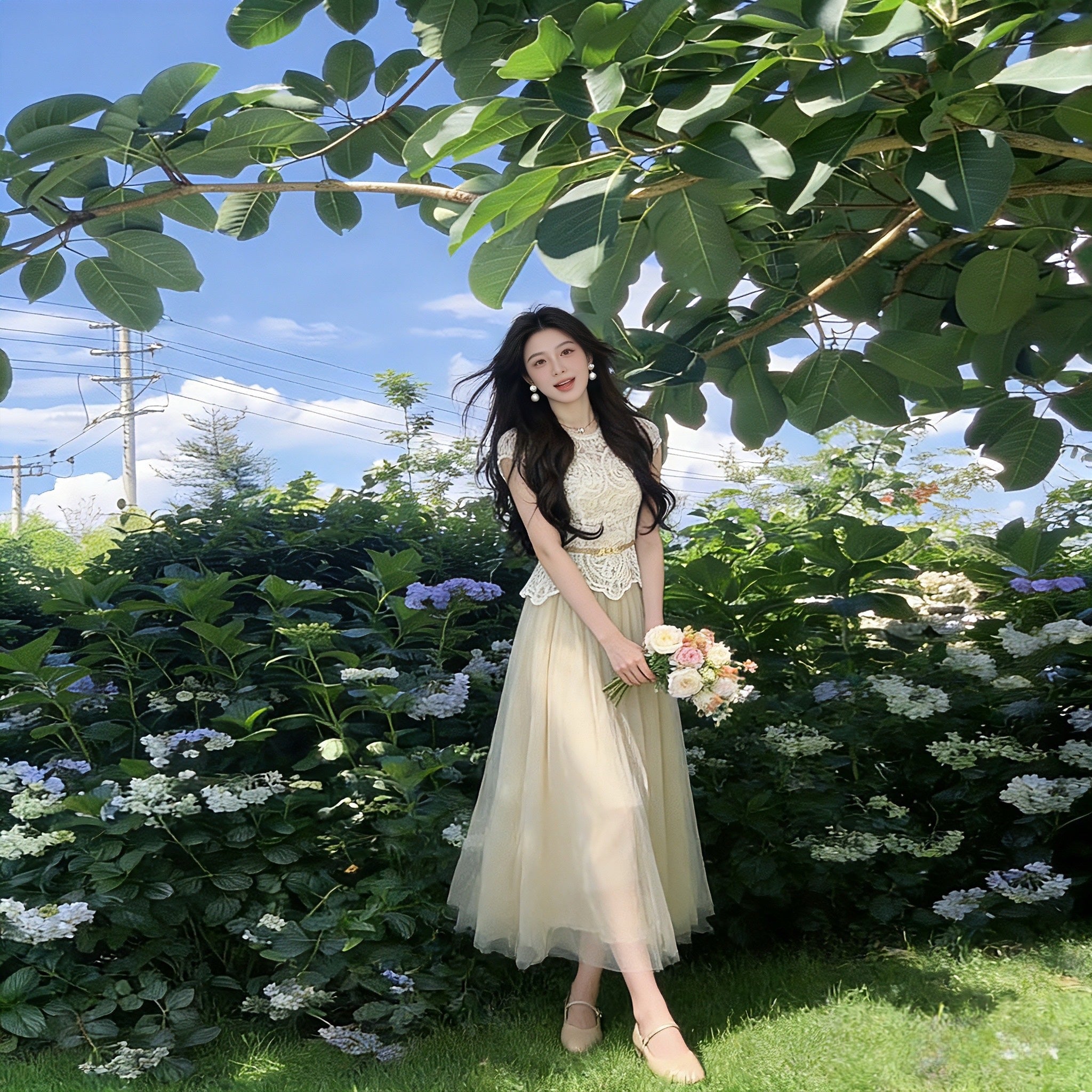【セットアップ】レースノースリーブトップス × チュールスカート エレガント 大人可愛い 結婚式 / デート対応（ベルト付き）