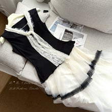 画像をギャラリービューアに読み込む, レースリボン付ノースリーブトップス＆黒パイピングシフォンスカートセットアップ大人エレガント
