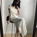 ストライプキーネックフレンチ袖薄ニットワンピース