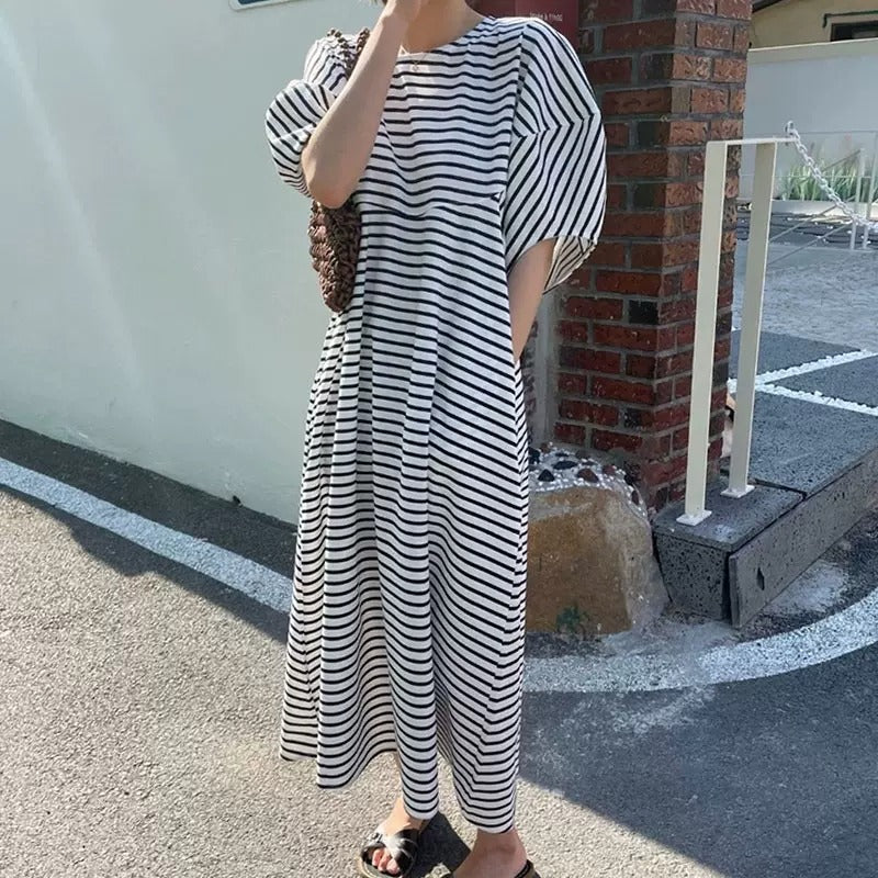 ボーダー柄ストライプ柄パフスリーブカジュアルワンピース