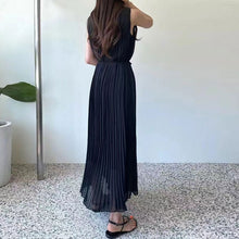 画像をギャラリービューアに読み込む, 黒プリーツワンピースカジュアルワンピース
