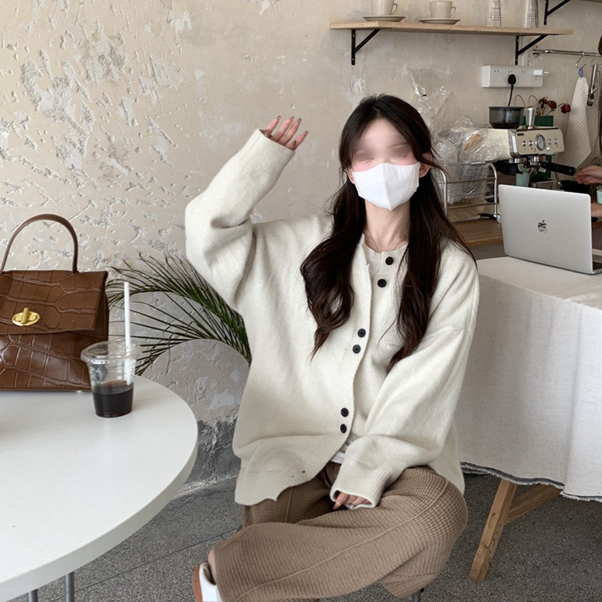シンプルコーデしやすい無地ニットカーディガンアウタートップス