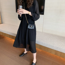 画像をギャラリービューアに読み込む, プリーツフレア裾カジュアルワンピース
