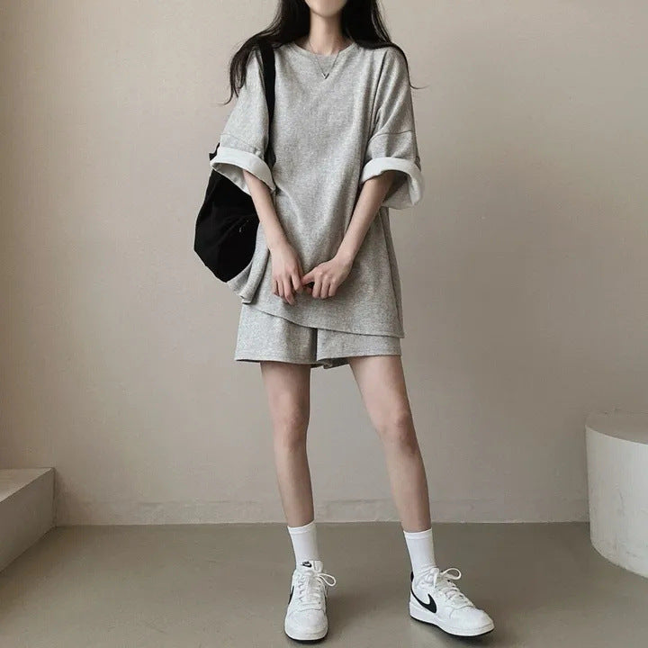 シンプルコーデTシャツ＆ショートパンツセットアップ