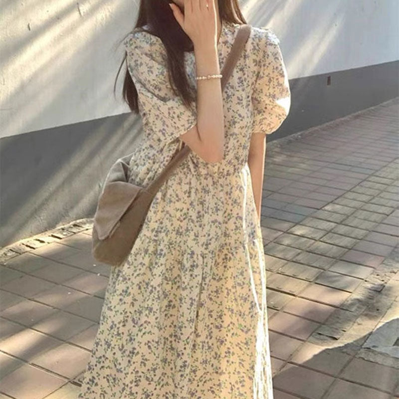 花柄パフスリーブデートワンピース