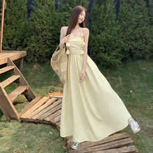 画像をギャラリービューアに読み込む, ベアトップワンピース花飾り旅行コーデワンピース
