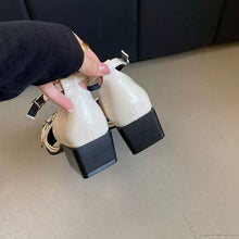 画像をギャラリービューアに読み込む, 【3 色展開】ポインテッドトゥ バックルシューズ ストラップパンプス  ローヒール通勤 デート 大人可愛い 韓国風
