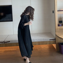 画像をギャラリービューアに読み込む, プリーツフレア裾カジュアルワンピース
