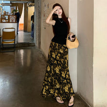 画像をギャラリービューアに読み込む, 黒ノースリーブトップス＆花柄ロングスカートセットアップ
