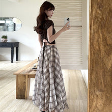 画像をギャラリービューアに読み込む, 後ろ開きデザイントップス＆チェック柄スカートセットアップ
