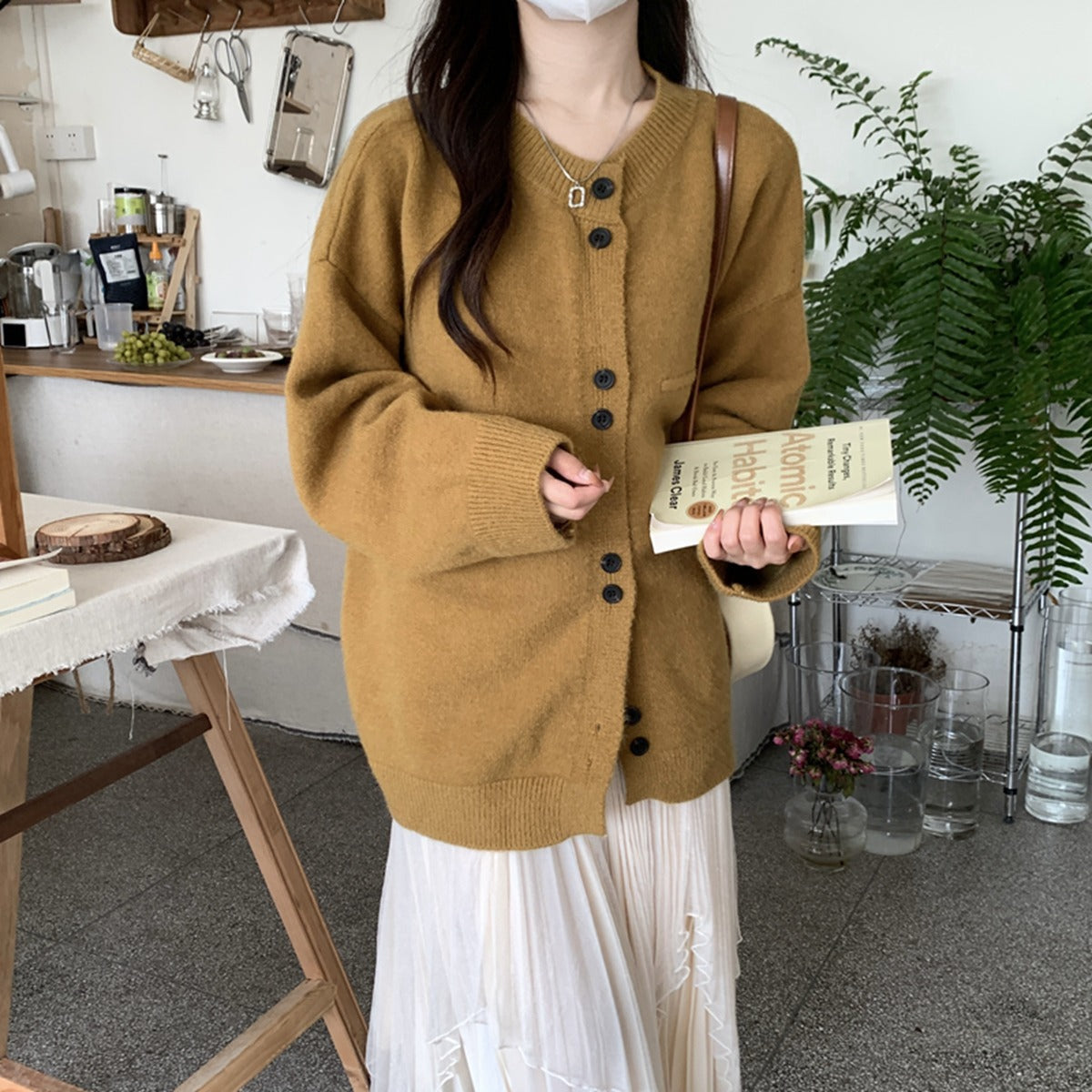 シンプルコーデしやすい無地ニットカーディガンアウタートップス