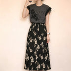 【セットアップ】フリル袖Tシャツ+黒花柄プリーツロングスカート レトロカジュアル日常コーデ