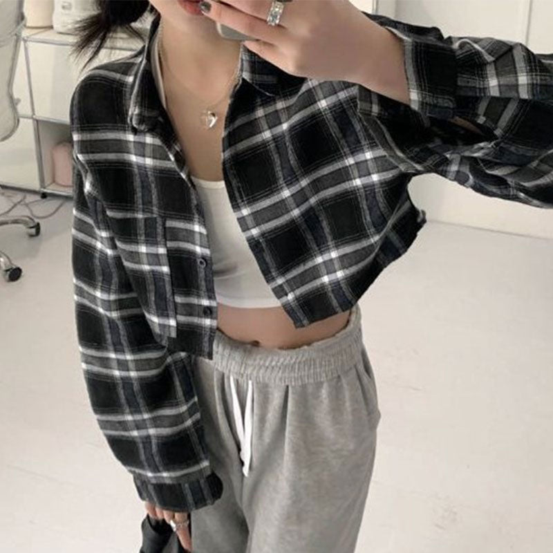 チェック柄ショート丈シャツトップス