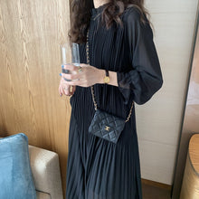 画像をギャラリービューアに読み込む, プリーツフレア裾カジュアルワンピース
