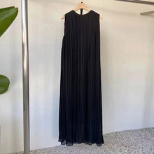 画像をギャラリービューアに読み込む, 黒プリーツワンピースカジュアルワンピース
