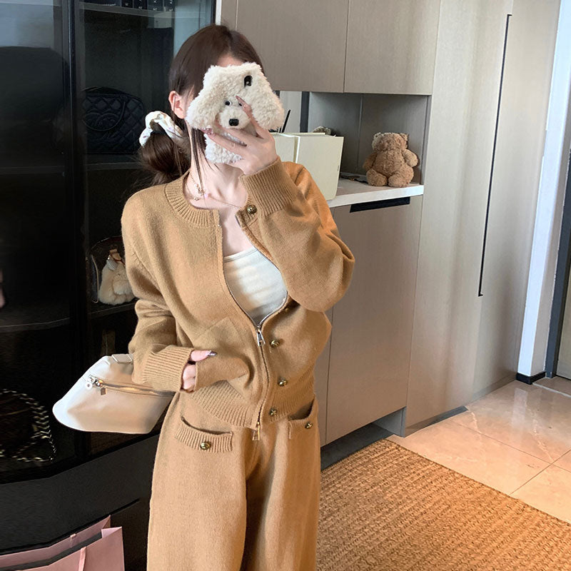 ボタンニットカーディガン＋ワイドパンツ2点セットアップデザイン 秋冬きれいめニットセット
