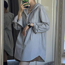 画像をギャラリービューアに読み込む, ストライプ柄フード付きシャツトップスけだるい風
