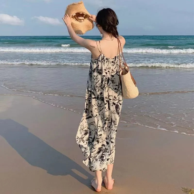 花柄キャミワンピース海旅行コーデカジュアルワンピース