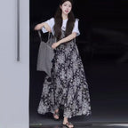 白プリントTシャツ＆花柄サスベンダーワンピースセットアップ