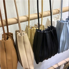 シェルバッグショルダーバッグシンプルコーデ日常バッグ