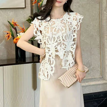 画像をギャラリービューアに読み込む, 透かし彫りトップスコーデしやすい
