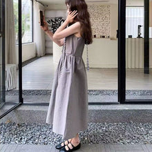 画像をギャラリービューアに読み込む, Vネックノースリーブベストワンピース高級感デートワンピース
