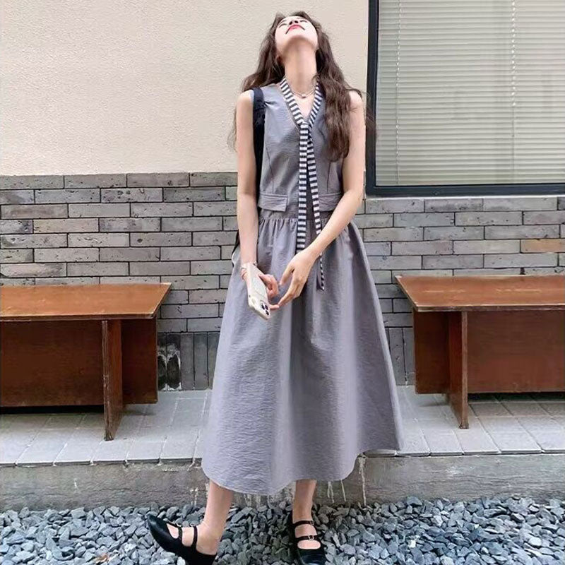 Vネックノースリーブベストワンピース高級感デートワンピース