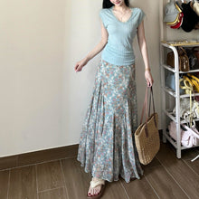 画像をギャラリービューアに読み込む, レーストリム ノースリーブトップス + 花柄マーメイドスカート セットアップ
