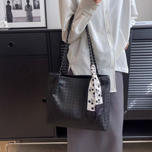 画像をギャラリービューアに読み込む, 大容量バッグ通勤日常コーデハンドバッグ（スカーフ付き）
