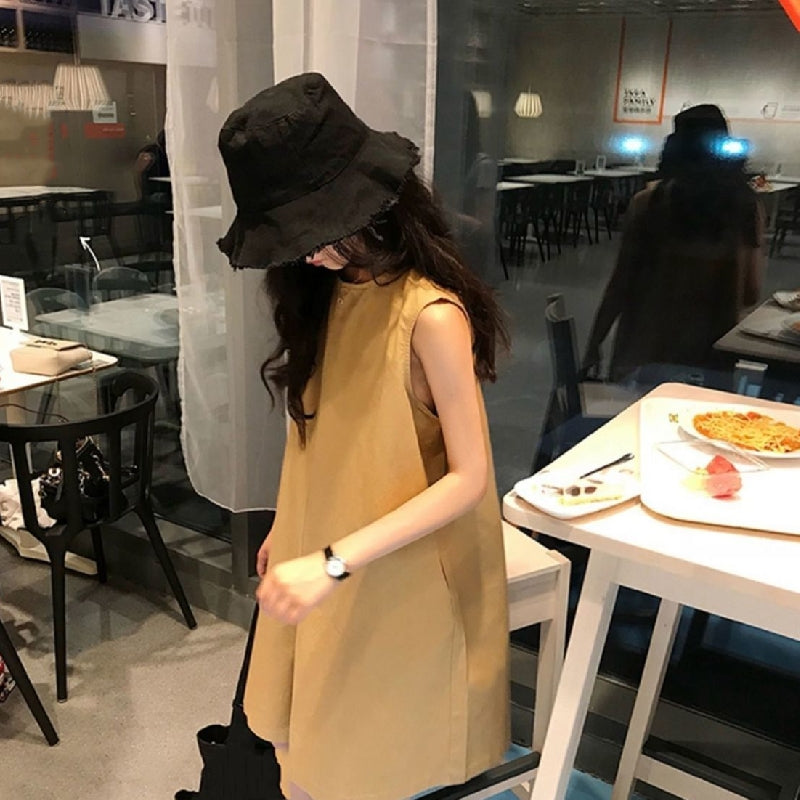 カジュアルコーデしやすい無地オールインワンカジュアル