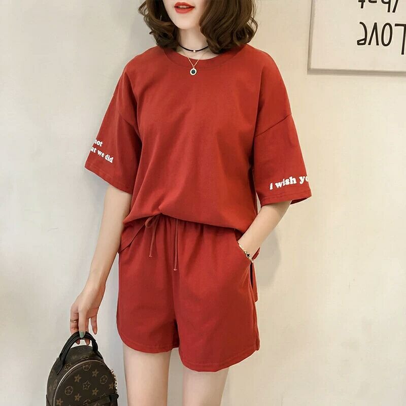 シンプルアルファペット半袖Ｔシャツ＆カジュアルショートパンツセットアップ