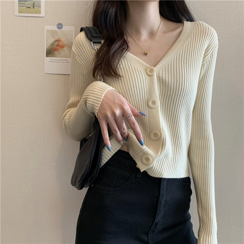 シンプルニットカーディガン着回し春コーデ