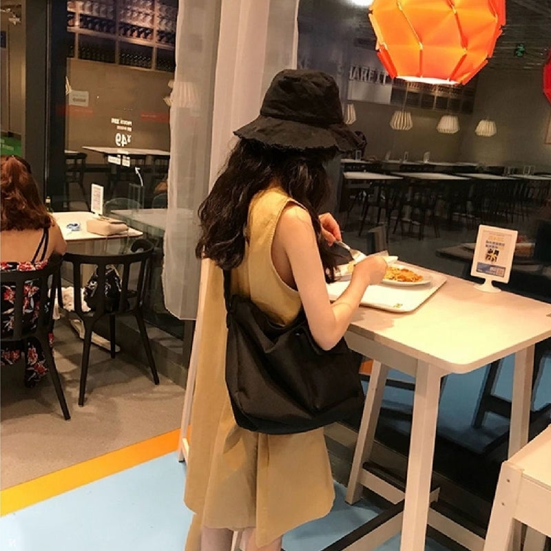 カジュアルコーデしやすい無地オールインワンカジュアル