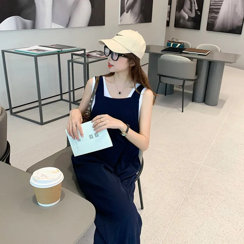 黒オールインワンリゾートコーデサロペット