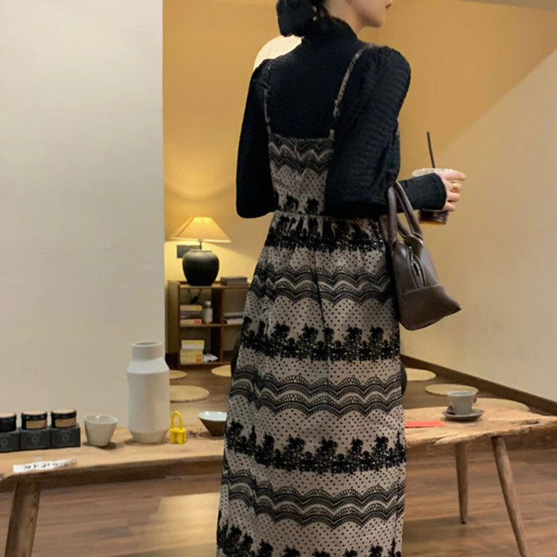 パフスリーブ黒カットソー＆エスニック花柄キャミワンピースセットアップ