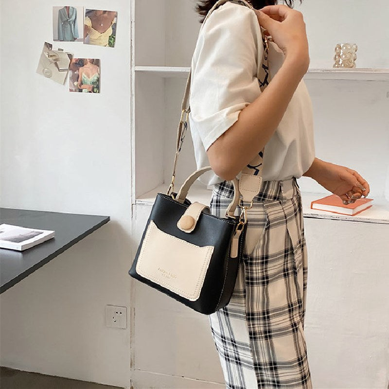 ファッション切り替え通勤カジュアルコーデしやすいショルダーバッグ