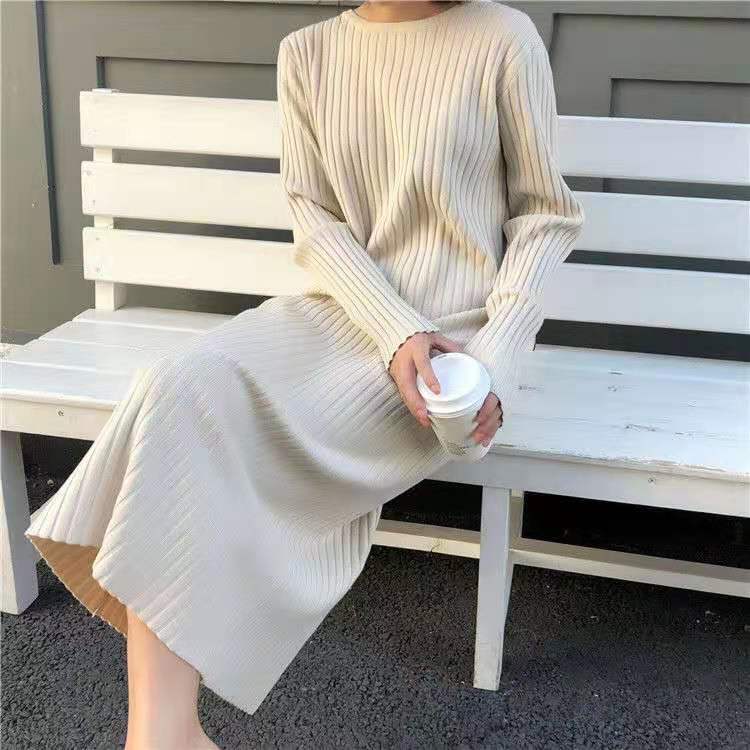 秋冬シンプル無地合わせやすい長袖ニットロングワンピース