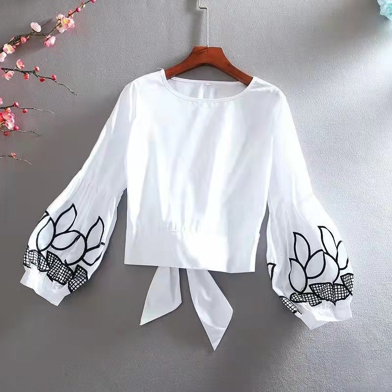 合わせやすい花柄刺繍クルーネックパフスリーブハイウエストシャツ・ブラウストップス